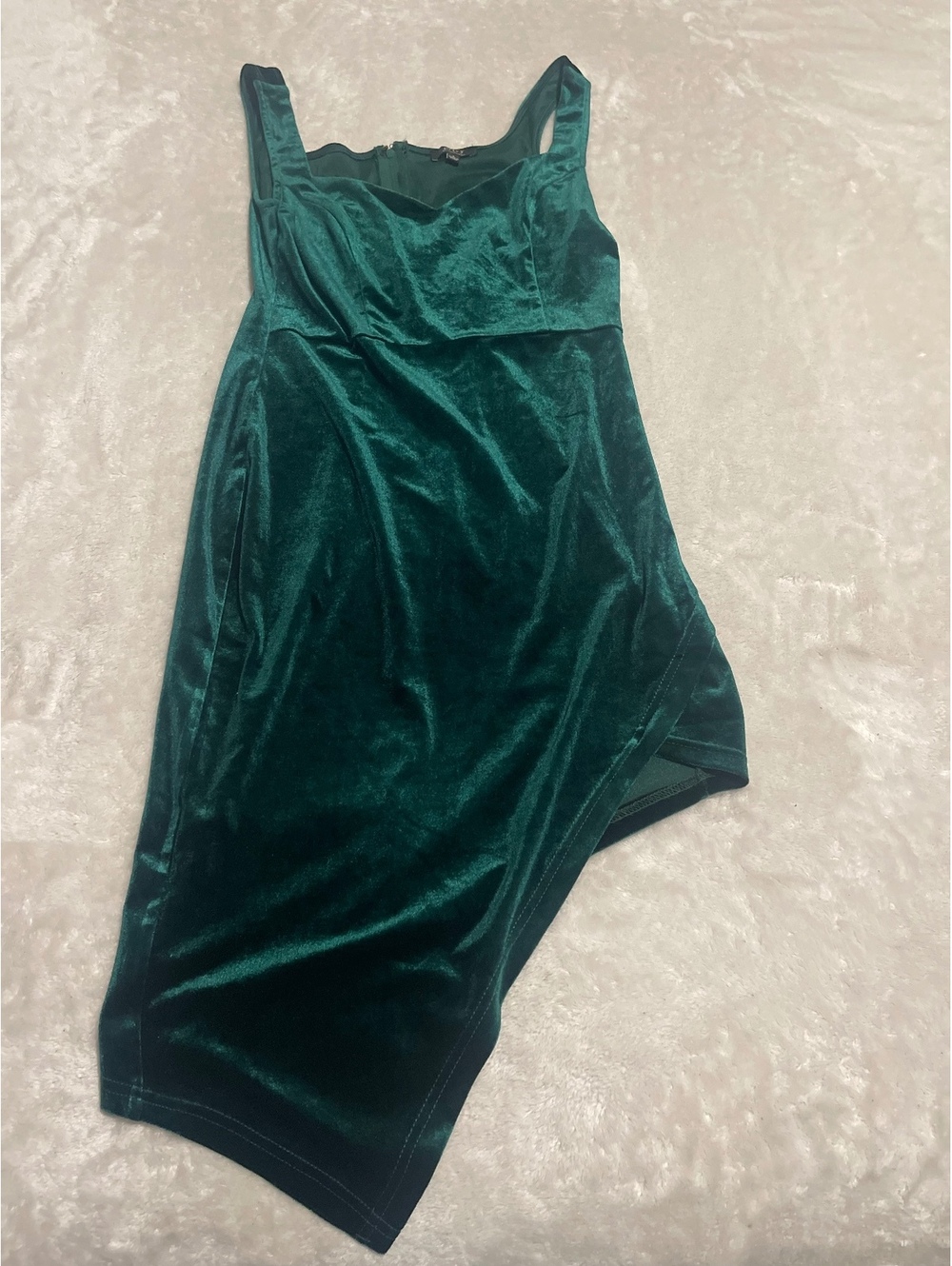 Privy Velvet Asymmetric Hem Dress in Emerald Green, Size Large